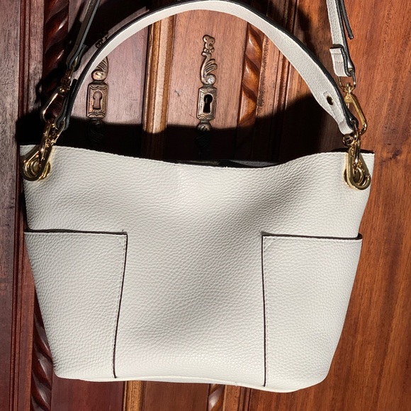 New Designer Steve Madden White Cream Pebbled Leather bag w/gold tone ha… - Picture 6 of 15